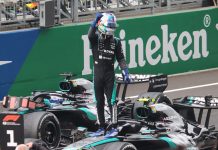 Laps: Antonelli gana en Austin el GP de Estados Unidos 2026 Antonelli gana en Austin: Kimi Antonelli festeja una victoria de pie sobre su Mercedes